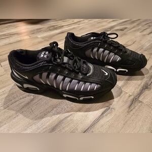 Nike Airmax Tailwind Size 9.5